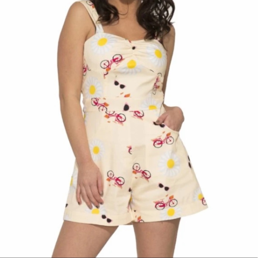•nwt• ModCloth’s Hearts & Roses Sunny Side Lane romper